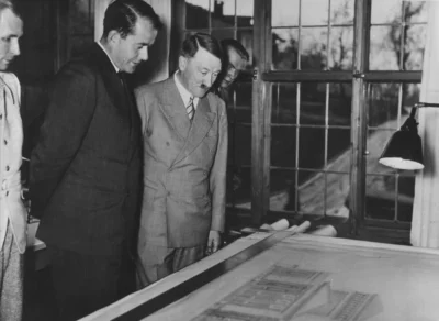 کتاب پی دی اف: Inside the Third Reich Memoirs by Albert Speer - تصویر 3